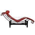 Le Corbusier LC4 Red Leather Chaise ላውንጅ